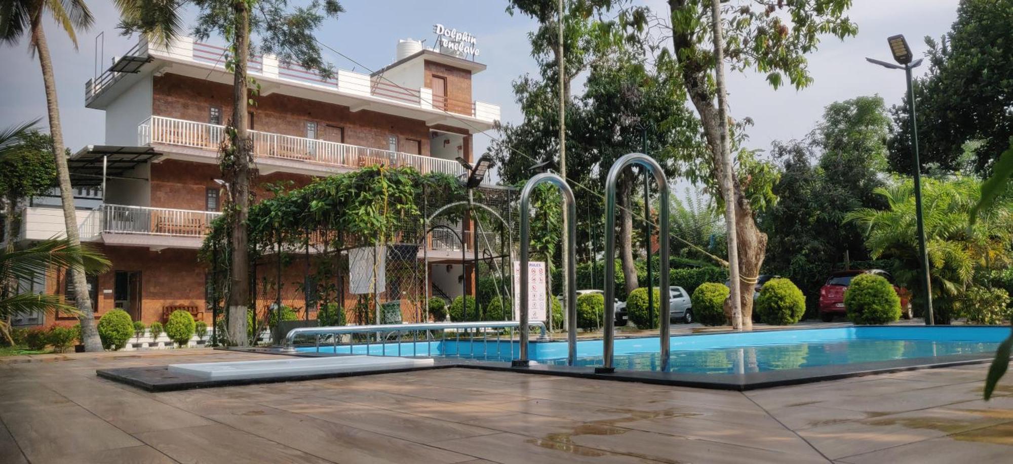 Dolphin Enclave Service Studio Apartments Kalpetta Exterior photo