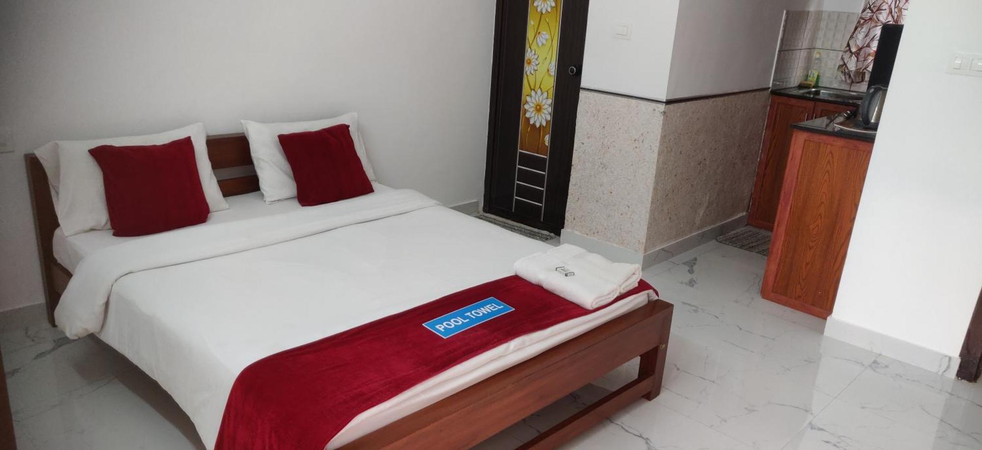Dolphin Enclave Service Studio Apartments Kalpetta Exterior photo