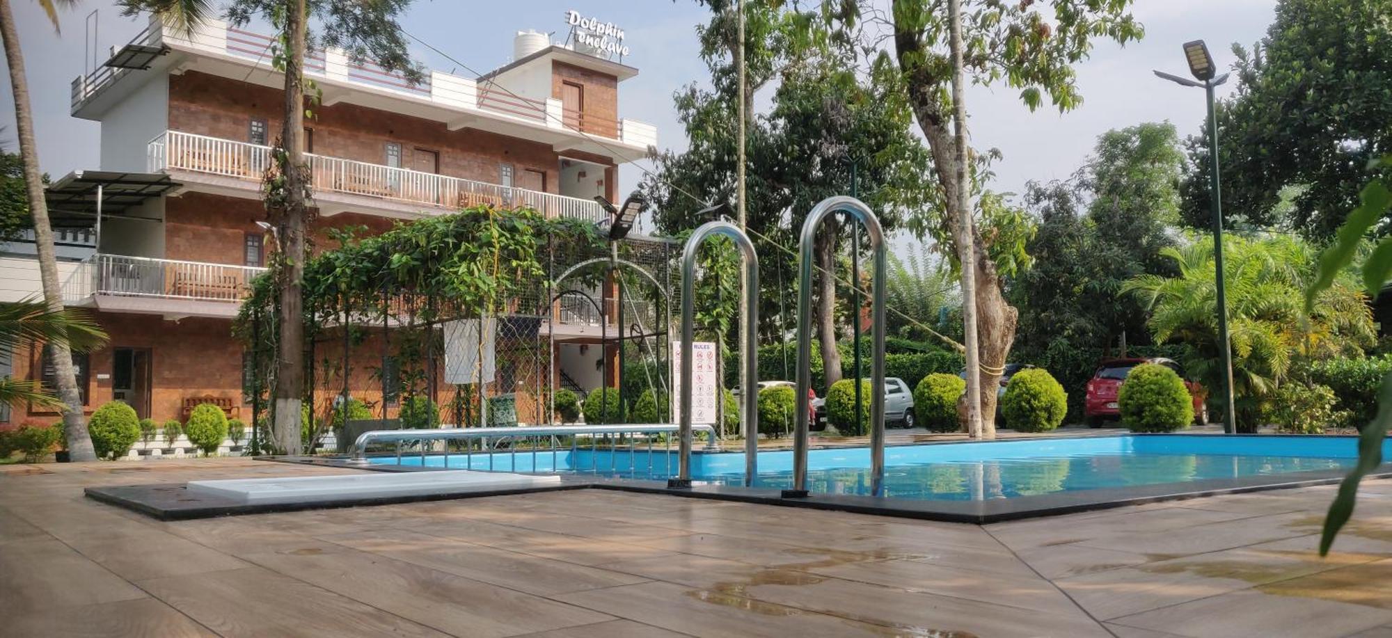 Dolphin Enclave Service Studio Apartments Kalpetta Exterior photo