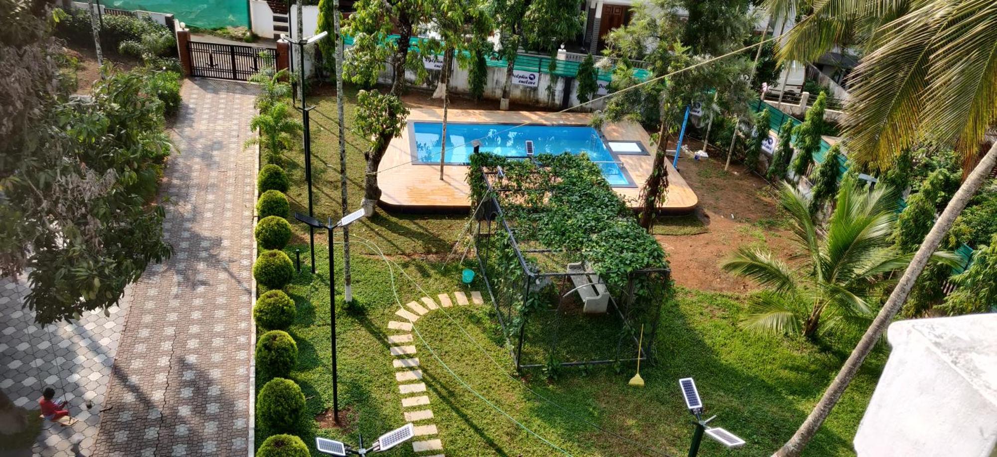 Dolphin Enclave Service Studio Apartments Kalpetta Exterior photo