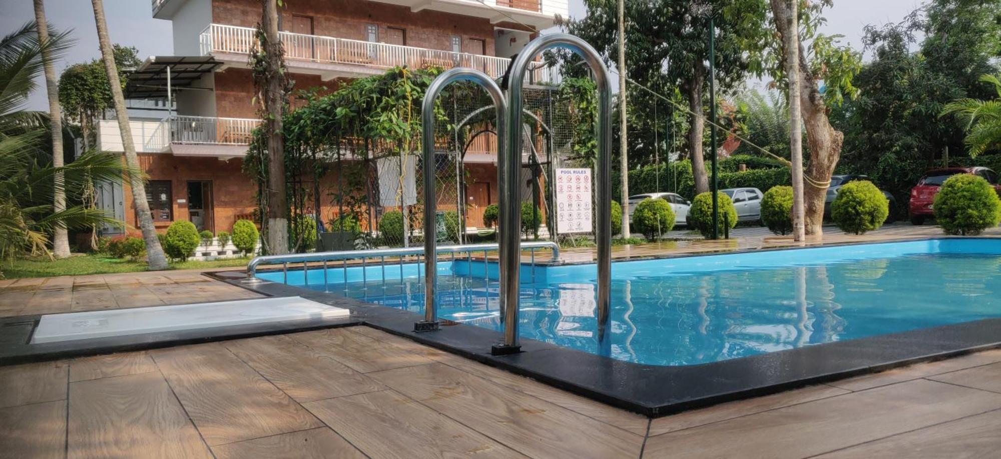 Dolphin Enclave Service Studio Apartments Kalpetta Exterior photo