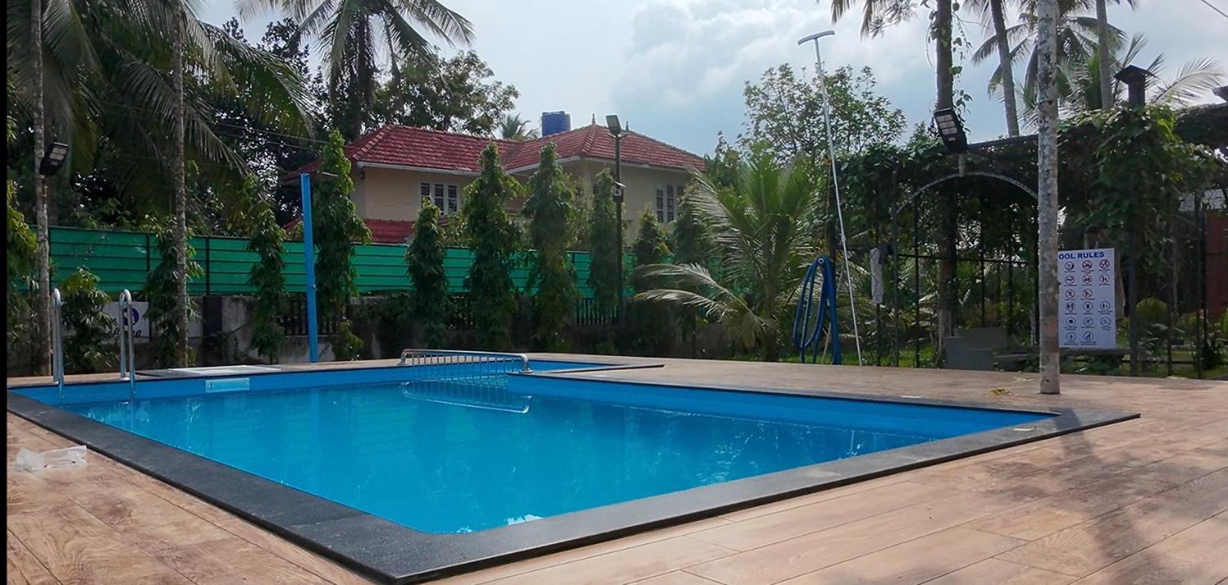 Dolphin Enclave Service Studio Apartments Kalpetta Exterior photo