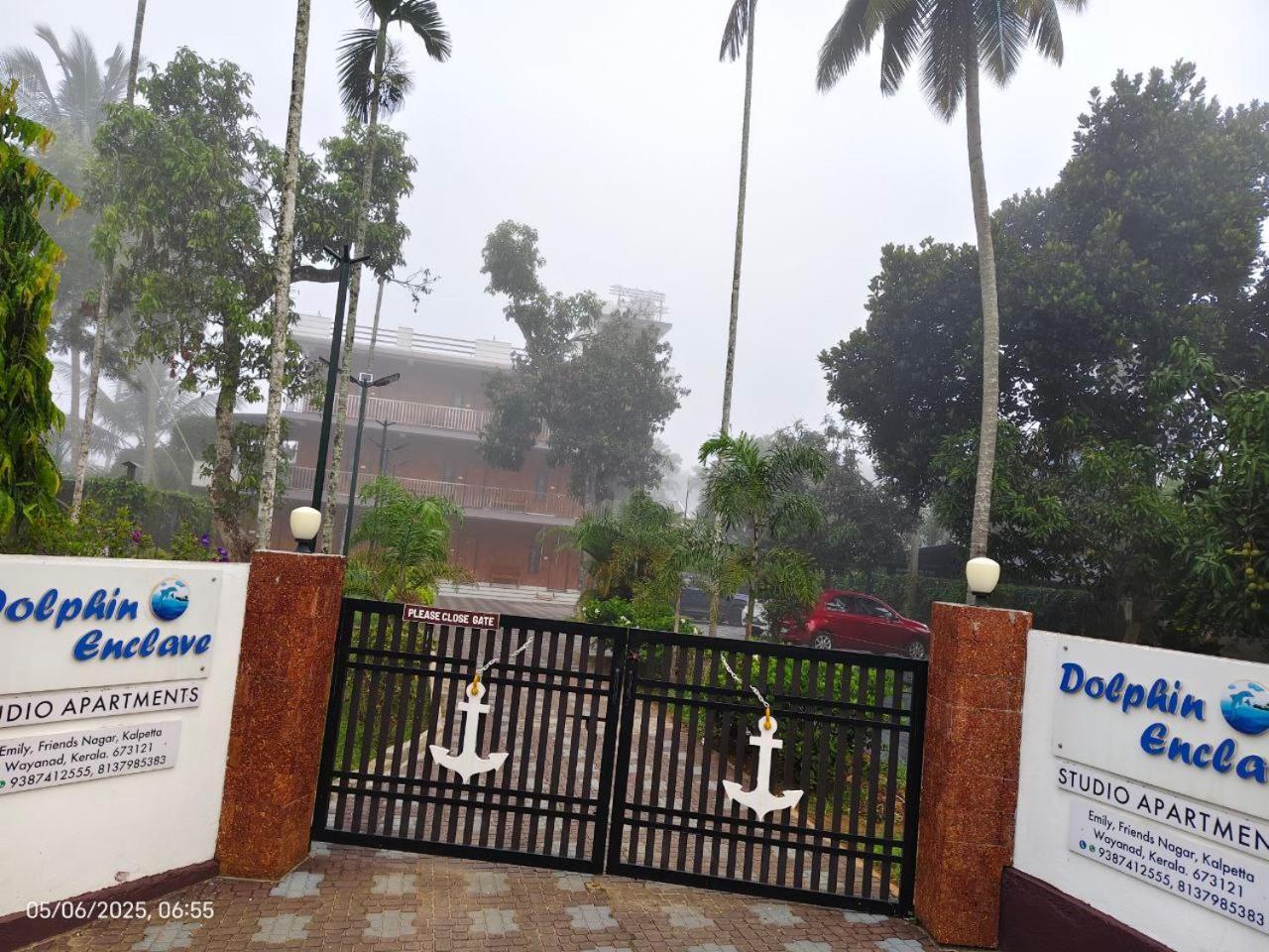 Dolphin Enclave Service Studio Apartments Kalpetta Exterior photo